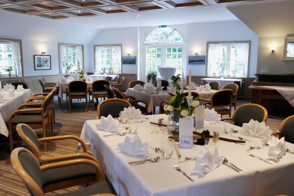 Hotel Blauer Fasan Wiesmoor Ngoại thất bức ảnh